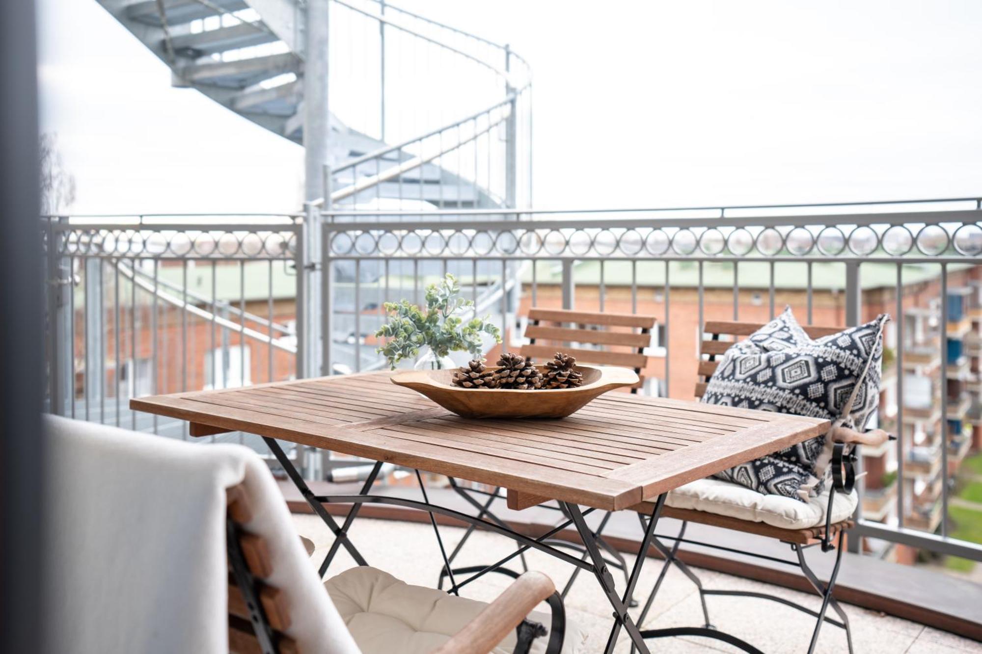 Cls Zentrale City-Wohnung In Hamburg Mit E-Laden Und Tiefgarage, Grosser Balkon, Blick Ueber Hamburg, Parkplatz, Cafe Im Haus, Bushaltestelle Direkt Gegenueber, Flex Check In Ngoại thất bức ảnh