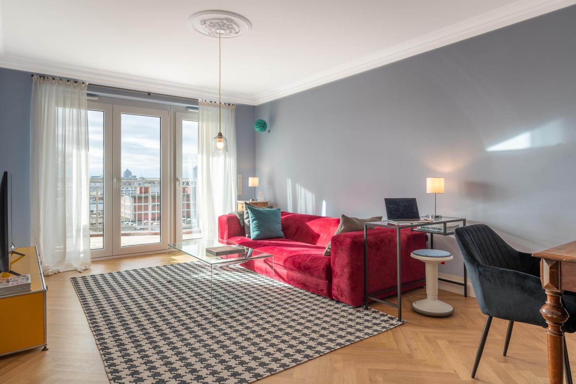 Cls Zentrale City-Wohnung In Hamburg Mit E-Laden Und Tiefgarage, Grosser Balkon, Blick Ueber Hamburg, Parkplatz, Cafe Im Haus, Bushaltestelle Direkt Gegenueber, Flex Check In Ngoại thất bức ảnh